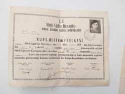 İskilip HALK EĞİTİM GENEL MÜDÜRLÜĞÜ Biçki - Dikiş Kursu Bitirme Belgesi - 1975