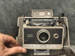 Anlık Fotoğrafçılığın Köklü Mirası: Polaroid Automatic 330