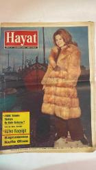 HAYAT HAFTALIK HABER MECMUA, DERGİSİ - ORTA SAYFA POSTER : YABANCI SANATÇILARIN GOZÜYLE ISTANBUL - SIRA NO: 799 - SAYI: 5 - TARİH: 27 OCAK 1972  HULYA KOÇYIGIT - TEROL DERNEK - ŞEVKET RADO - HIKMET FERIDUN FS - CETIN EMEC - GEORGE BEST - CAROLYN MOORE - DICKENS - BALZAC - E. BRONTE - CH. BRONTE - DAUDET - GOETHE - TURGENYEV - ANATOLE FRANCE - PUŞKIN - KNUT HAMSUN - VICTOR HUGO - THOMAS HARDY - STENDHAL - DREISER - TOLSTOY - HEMINGWAY - OSCAR WILDE - AYSE GÜVENDIK - MEHMET YUCEL - LÉON LARGUIER - J. GIRAUDOUX - MIGUEL DE UNAMUNO - G. B. SHAW - UGO FOSCOLO - DE POMPIGNAN - CHARLES DE GAULLE - BACON - SHAKESPEARE - VAUVENARGUES - F. VAN DEN BOSCH - H. DE BALZAC - LORD BYRON  SAHIBI - NESRIYAT MÜDÜRÜ - MESUL MÜDÜR - FUTBOLCU - GÜZELLIK KRALIÇESI - YAZAR - ROMANCI - FOTOĞRAF YARIŞMASI KATILIMCISI - DÜŞÜNÜR - ŞAIR - MANKEN - TAM TAKIM 48 SAYFA