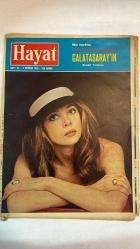 HAYAT HAFTALIK HABER MECMUA, DERGİSİ - ORTA SAYFA POSTER : KOMAN ASLANLARIM (Fatih, Topkap Soran Disinda) HAYRİYE CEL - SIRA NO: 661 - SAYI: 245 - TARİH: HAZİRAN 1969  LESLIE CARON - HIKMET FERIDUN ES - MEHMET A. KAYABAL - KORAY GÜNEY - KUTLU ERTUNA - V. HUGO - TEVFIK FIKRET - A. POUCHKINE - LEZAY-MARNEZIA - ADELAIDE A. PROCTER - MAETERLINCK - A. LINCOLN - VIRGILLE - MEVLANA - PAUL CLAUDEL - VILLY BRANDT - WINSTON CHURCHILL - MEHMET BULUT - S. BULUT - O. AKDAĞ - L. ÇAĞLAR - Ö. ÇAĞLAR - H. BAŞAR - C. LESING - I. SEÇMEER - ALEKSANDRESKI - STYANUK  FOTOĞRAFÇI - RÖPORTAJCI - NEŞRİYAT MÜDÜRÜ - MESUL MÜDÜR - DEVLET BAŞKANI - DIŞİŞLERİ BAKANI - BAŞBAKAN - YAZAR - DÜŞÜNÜR - ŞAIR - HOSTES - DAVETLI - KOMITE ÜYESI - GAZETECI - TURIST - REHBER - TAM TAKIM 48 SAYFA