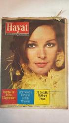 HAYAT HAFTALIK HABER MECMUA, DERGİSİ - ORTA SAYFA POSTER : SARAYI SUSLEYEN SAHESERLER.. - SIRA NO: 851 - SAYI: 525 - TARİH: OCAK 1973  SUSAN BROWN - TOM BLAU - HIKMET FERIDUN ES - MEHMET A. KAYABAL - MAKBULE ERCAN - TEVFIK ERCAN - TANER ERCAN - TANZER ERCAN - NEVZAT ÇAKANŞİMŞEK - GÜLŞEN KILIÇ - NEBILE DAĞLI - AYŞE GURPINAR - RABIA KOC - NEDIME MUHSINE KOCAMIMIOĞLU - SEMAHAT ALTAN - NERMIN KARAASLAN - NIL BALKANER - SCHMITT - KOSSIGIN - KRUSÇEV - AJDA PEKKAN  FOTOĞRAFÇI - NESRIYAT MÜDÜRÜ - MESUL MÜDÜR - ANNE - BABA - ÖĞRETMEN - TALIHLI - BILIM ADAMI - BAŞBAKAN - DEVLET ADAMI - SANATÇI - ŞARKICI - DERNEK ÜYESI - TAM TAKIM 48 SAYFA