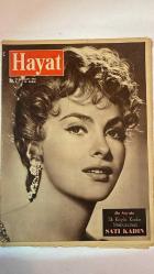 HAYAT HAFTALIK HABER MECMUA, DERGİSİ - ORTA SAYFA POSTER : SIRA NO: 213 SAYI: 213 - NISAN 1956 - SATI KADIN - ŞEVKET RADO - HİKMET FERİDUN ES - RAKIM ÇALAPALA - SEMİRAL BILBAŞAR - HANS JO SCHMOLL - FİRUZ AŞKIN - NEZİHE ARAZ - GINA LOLLOBRIGIDA - MARTINE CAROL - MONTHY - SÜLEYMAN - B. TELVI - PRİNS RAINIER III - GRACE KELLY - FOTO HAYAT - ASOR - ASSOCIATED PRESS - BİRLEŞİK BASIN - BOSFOR - TÜRK HABERLER - UNITED PRESS - FOTOĞRAFÇI - DESİNATÖR MATTLİ - KOPENHAG'DAKİ TÜRK SEFARETİNDE SEKRETER - HALKAVUN NAHİYESİ MÜDÜRÜ NEVZAT BEY - İLK KÖYLÜ KADIN MEBUSUMUZ - TAM TAKIM 48 SAYFA