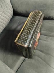 Eskilerden teneke dikiş kutusu