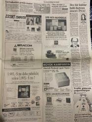 SABAH EKONOMİ GAZETESİ DOĞUM GÜNÜ HEDİYESİ - 1 EKİM 1992 -Ayan-Turgut Özal-Osman Ulagay-Nurdan Bernard-Meral Tamer-Michael Jackson-Şelale Kadak  Ayan İsviçre’ye para transfer ediyor-İnterstar’ın alacaklıları Türkiye’ye akın ediyor-Özal’a göre kişi başına milli gelir 8 bin dolar-GM Almanya’da BMW ABD’de fabrika kuruyor-Yükselen enflasyona sorumlu aranıyor-Ülker deterjan ve margarin sanayiinde-Dev bir kültür hobi dağıtım zinciri FNAC-Michael Jackson bazı gençleri üzdü-Temizlemeciye giden güderi mont giyilmez hale geldi-Mudo Cidde’de mağaza açıyor-Rejim çayları kapış kapış-Keban Holding tasfiye ediliyor  Karikatür isimleri ve çizerleri: İnterstar karikatürü-Michael Jackson Pepsi karikatürü-Temizlemeci mont karikatürü-Mudo mağaza karikatürü-Rejim çayı karikatürü
