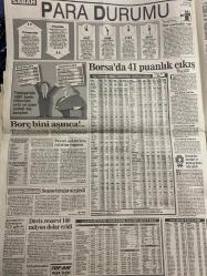 SABAH EKONOMİ GAZETESİ DOĞUM GÜNÜ HEDİYESİ - 23 EYLÜL 1992 -Adil Korkut-Ercan İnan-Osman Ulagay-Ali Rıza Kardüz-Meral Tamer-Şelale Kadak  Patronları Doğu’da yatırıma çağıran iş kadını-Bir boşanma iş dünyasını karıştırdı-Başarısızlığın faturası Saracoğlu’na kesiliyor-Dövize yatırım karlı mı-Cumartesi’yi kullanmayan ajanslara hesap sorun-Erez ile Eczacıbaşı şimdi de Konsey için karşı karşıya-Örnek ülkeler Fransa ve Lüksemburg-Madenciler Demirel’e çıkıp Baba bizi gör diyecekler-Mobilyacı Derneği etkin çalışıyor-İkinci el piyasasında durum-Otomobilde ikinci aldı başını gidiyor  Karikatür isimleri ve çizerleri: Boşanma karikatürü-Saracoğlu başarısızlık karikatürü-Baharat fiyatları karikatürü-Mobilyacı derneği karikatürü-İkinci el otomobil karikatürü