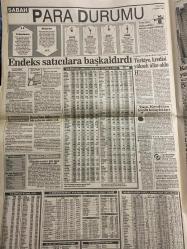 SABAH EKONOMİ GAZETESİ DOĞUM GÜNÜ HEDİYESİ - 11 TEMMUZ 1992 -Pınar Çiçek-Ercan İnan-Can Kıraç-Osman Ulagay-Sümer Oral-Antonio Merloni-Adil Korkut-Meral Tamer-Betül Demirtaş  Ölen işadamının ailesine 2.5 milyar tazminat-MAN’ın hali içler acısı-Galatasaray adasına kumarhane projesi-Denizbank’a Koç’tan başka 2 talip daha-İstemeye istemeye vergi kaçırıyoruz-Hükümet memura sözünü tutmuş-Rus ruleti-Konut taksitlerinize yüzde 30 zam geldi-Özbekistan’ın işi kolay-Batının gözdesi olan Özbekler kendine güveniyor-Tarih zengini Semerkand-Ufukta erken seçim mi var-Öfkeyle kalkan zararla oturur-Kimin parasıyla kime teşekkür ediyorsunuz-Osmanbey’de bir garip han davası-Gemi sırtına balık unu fabrikası kuruldu-2 kola devi meyve suyu ve gazoz karşısında geriliyor-DPT’de kimler kimler çalışmış  Karikatür isimleri ve çizerleri: MAN fabrikası karikatürü-Galatasaray adası kumarhane karikatürü-Kirlik şampiyonları karikatürü-Özbekler karikatürü-Öfkeyle kalkan zararla oturur karikatürü-DPT çalışanları karikat