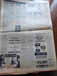 Cumhuriyet Gazetesi - 13 Aralık 1957 - Türkiye dün birleşmiş milletleri ikaz etti - meclise ait iç tüzük  tasarısı görüşülüyor - Fatin Rüştü Zorlu Paris'e gitti - Kıbrıs'ta Türk köylerinde müdafaa hazırlığı başladı - Van Özalp'te 33 vatandaşın kurşunlanması hadisesi tahkikatı - İstanbul şehir tiyatrosunda Altan Karındaş Muzaffer Arslan Ve Haluk Sarıcı istifa etti fotoğraf - kültür sergisi fotoğraf - İstanbul rumları Atina'yı yalanlıyor - okullarda bir ayda 12 bin grip vakası - İstanbul Barosu genel kongresi sona eriyor - Mevlana pulları çıkıyor - Nabi Up isviçre'ye basın ateşesi oluyor - Kerkük Türklerinin bizden istedikleri - portakal fiyatında hakikatler yazan Burhan Felek - Cımbız Neriman Opereti Maksim tiyatrosunda - İstanbul Ankara Radyosu Programı - İstanbul belediyesi şehir tiyatroları dram kısmında Suların altındaki yol - Fenerbahçe Vestras'ı ancak 2 1 yenebildi fotoğraf - Ordu takımının antrenörü Sahir Gürkan - Fenerbahçe Galatasaray Beşiktaş dostluk paktı uzayacak