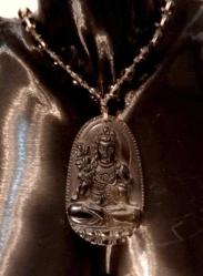 OBSİDYEN KRİSTALİ HİNT TANRI FİGÜRLÜ KOLYE UZUNLUK 35 CM