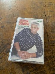 ADNAN ŞENSES - İLK DEFA AĞLADIM / ÇOK ÜZGÜNSÜN ARKADAŞ - KASET  (JELATİNİNDE)