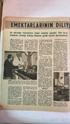 HAYAT HAFTALIK HABER MECMUA, DERGİSİ - ORTA SAYFA POSTER : Fotoğraf: BÜLENT GİZ EN FAZLA ŞAMPİYON OLAN TAKIM «FENERBAHÇE» - SIRA NO: 23 TARİH: 15 MART 1957  HAYAT - EMEKTARLARININ DİLİYLE ÇANKAYA - SU ALTINDAKİ İZMİRDEN RESİMLER - ORTADAKİ TABLO F. BAHÇE TAKIMI - HAFTALIK MECMUA - YAZI İŞLERİ MÜDÜRÜ HİKMET FERİDUN ES - HAZIRLAYANLAR İBRAHİM ÇAMLI - SEMIRAL BILBABAR - HANS-JO SCHMOLL - FIRUZ ASKIN - LESLIE CARON - LORD ATTLEE - HARRY WINSTON - ISMET SIRAL - FERDİ STATZER - VERDA ERMAN - EMİN EFENDİ - RECEP USTA - NİYAZİ EFENDİ - BERBER İSMAİL EFENDİ - NIMET ARZIK -  EMEKTARLARININ DİLİYLE ÇANKAYA - CELAL BAYAR - EMİN EFENDİ - RECEP USTA - KONT RECEP USTA - BERBER İSMAİL EFENDİ - ŞOFÖR NİYAZİ - TARIK - HALİDE EDİB ADIVAR - GÜZİDE - TEYZEM - ENİŞTEM - NERMIN - AMERIKALI GENÇ - AKILE HANIM SOKAĞI - BARBAROS HAYRETTİN PAŞA -  EKSİKSİZ TAM TAKIM 48 SAYFA