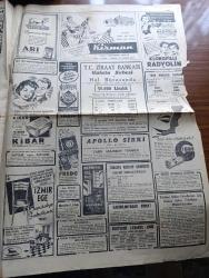 Cumhuriyet Gazetesi - 12 Temmuz 1954 - Kömür İstihsalimiz Gittikçe Artıyor - Tunus'ta Milliyetçilerle Fransızlar Çarpıştılar 19 Kişi Öldü 41 Kişi De Yaralandı - Bir Ölüden 37 Yıl Sonra Gelen Mektubun İçyüzü Anlaşıldı - Churchill Malenkov Mülakatı -  Cumhurreisi Celal Bayar Atatürk Kız Lisesinde fotoğraf - Mahsul Bayramları Yapılacak - Bedri Rahmi Eyüboğlu Pazartesi Konuşmaları - Migros Statüsü Hazırlandı - Sadi Tek Tiyatrosu Gülhane Parkında Temsillerine Başlıyor - Kafkasya Ve Türkistan'da Tehcir Hareketi Şiddetlendi- İran Şahının Parlamento Üyelerine Hitabesi - Aydın Muhteliti Rodosta İki Maç Yaptı - Remzi Aksu Kupası Boks Maçları - Bu Günün En Meşhur Kadın Casusları Derleyen Tolun Alptekin Yazı Dizisi - Dilencilik Kangreni - Resimli Romanımız Ecel Gemisi  Yazan George Simenon - İzmir Ege Sandalye Fabrikası - Apollo Sirki - konsolosun karısı yazan Nihal Karamağaralı Yazı Dizisi - Yeşilköy kulübü'nün tertiplediği bisiklet yarışı - Tarsus vapuru Charlestonda büyük törenle karşılandı