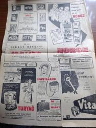 Cumhuriyet Gazetesi - 12 Temmuz 1954 - Kömür İstihsalimiz Gittikçe Artıyor - Tunus'ta Milliyetçilerle Fransızlar Çarpıştılar 19 Kişi Öldü 41 Kişi De Yaralandı - Bir Ölüden 37 Yıl Sonra Gelen Mektubun İçyüzü Anlaşıldı - Churchill Malenkov Mülakatı -  Cumhurreisi Celal Bayar Atatürk Kız Lisesinde fotoğraf - Mahsul Bayramları Yapılacak - Bedri Rahmi Eyüboğlu Pazartesi Konuşmaları - Migros Statüsü Hazırlandı - Sadi Tek Tiyatrosu Gülhane Parkında Temsillerine Başlıyor - Kafkasya Ve Türkistan'da Tehcir Hareketi Şiddetlendi- İran Şahının Parlamento Üyelerine Hitabesi - Aydın Muhteliti Rodosta İki Maç Yaptı - Remzi Aksu Kupası Boks Maçları - Bu Günün En Meşhur Kadın Casusları Derleyen Tolun Alptekin Yazı Dizisi - Dilencilik Kangreni - Resimli Romanımız Ecel Gemisi  Yazan George Simenon - İzmir Ege Sandalye Fabrikası - Apollo Sirki - konsolosun karısı yazan Nihal Karamağaralı Yazı Dizisi - Yeşilköy kulübü'nün tertiplediği bisiklet yarışı - Tarsus vapuru Charlestonda büyük törenle karşılandı