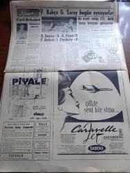Cumhuriyet Gazetesi - 18 Aralık 1960 - İkinci Adım Yazan Nadir Nadi Başmakale - Lütfi Akatlı Nedim Ergüven Ekrem Tüzemen Hayrettin Perk Fotoğraf - Yüksek Seçim Kurulu Üyeleri Dün Belli Oldu - Limanımızda İkinci Deniz Kazası oldu - 6 7 Eylül Davasında Sanıklar Müdafaalarına Devam Ettiler - Karayollarının Borç Tutarı 174 Milyon Lira - Diyanet İşleri Teşkilat Kanununda Alevilerin Temsiline Yer Verilecek - İpar Davası beklenen şahit yine gelmedi - Yugoslav Tankeri Zaroviç yangını kontrol altında fotoğraf - Fahrettin Kerim Gökay Dünkü Celsede Müdafaasını Yaparken Fotoğraf - 10. köy Yazan Fakir Baykurt Yazı Dizisi  - Kore'de Halk Düşükler İçin İdam Cezası İsteniyor - Küba Sovyetler Birliği Yeni Ticaret Anlaşması - Mevlana'nın 687. Yıldönümü - Haftanın Şakaları Yazan Burhan Felek Köşe Yazısı - Bay Oscar Karikatür - Resimli Roman Başkasının Günahı Çizen Yves Sayol - Fenerbahçe Galatasaray 173. Defa Karşı Karşıya Geliyorlar - Galatasaray Fenerbahçe Maçları - İsmet Uluğ'un Unutamadığı An