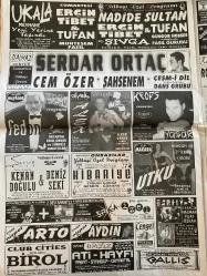 SABAH GAZETESİ DOĞUM GÜNÜ HEDİYESİ - 25 ARALIK 1999 -TAM TAKIM 40 SAYFADIR -Ebru Gündeş-Kenan Erçetingöz-Demirel-Füsunoğlu-Güngör Mengi-Tayfun Devecioglu-Yavuz Donat-Salih Memecan-Sezen-Ali Kırca-Erzik-Şenes Erzik-Can Bartu-Feyyaz Uçar-Ahmet Dursun-Ertuğrul Karavazan-Briegel-Yılmaz Vural-Sergen-Tugay-Hami-Ozyazıcı-Ronaldo-Rivaldo-Hikmet Karaman-Zdrakov-İlker Ateş-Seedorf-Hoon-Yılmaz-Serdar Ortaç-Cem Özer-Sahsenem-Fedon-Azize-Kenan Doğulu-Deniz Seki-Kibariye-Emrah-Ersin Utku-İzel-Mazhar Fuat Özkan  Ölümü gördüm-Demirel: Türkiye patlama yapacak-Erzik Yıldırım dedi-Yabancı krizi-Ahmet oruç bozdu-Zor daha güzeldir-Noel Baba Fatih Terim-Sergen işi tamam-Hami’ye özgürlük-İstanbul son şans-Kafeste dehşet-Beşiktaş şiir gibi-Cim-Bom yeminli-Trabzon G.Doğan önünde şov yaptı-Korkusuz dedektifler -Candan Erçetin-Fedon-Nesrin Topkapı-Bilal-Rober Hatemo-Taner-Hakan-Hande-Pınar Altınok-Osman Narin-Süheyla-Eda-Samer-Mezzen Tulga-İhsan Kayral-Süleyman Seba-Aziz Yıldırım  Reyting Hamdi-Küçük Kahraman