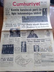 Cumhuriyet Gazetesi - 29 Kasım 1960 - Milli Birlik Komitesi Kurulacak Parti İle İlgisi Bulunmadığını Bildirdi - Milli Birlik Komitesi İle Hükümet Arasında İhtilaf Yok - Örtülü Ödenek Davasında Adnan Menderes'in Eşi Berrin Menderes Dinlenildi fotoğraf - rahatsızlığı geçen İsmet İnönü gazetecileri kabul etti fotoğraf Savcı Sıtkı Yırcalı Hakkındaki Davanın Düşmesini İstedi - Sabık Milletvekili Yusuf Salman Öldü - Yassıada İntibaları Yazan Yaşar Kemal - İpar Gemileri Davasına Dün De Devam Edildi - 10. Köy Yazan Fakir Baykurt Yazı Dizisi  -Dolmabahçe Stadının Nihayet Işıklandırılması Başlıyor - Türkiye Eskrim Şampiyonası Notları - Kış Sporlarında Bu Yıl Yapılması Gerekenler - Galatasaray Ankara Maçları İçin Yarın Kampa Giriyor - Nivea Krem - Beybaba Piyesi Yazan Çetin Altan Yeni Tiyatroda - Milli Takım Geceyarısı Yurda Döndü - Muhafızgücü Kıbrıs'ta 3 2 Galip - Beybaba yeni tiyatroda - Karmenin aşkları yeni Melek sinemasında - Oba Sucuğu - Tina Louise erkeklere karşı sert konuştu fotoğraf