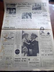 Cumhuriyet Gazetesi - 29 Kasım 1960 - Milli Birlik Komitesi Kurulacak Parti İle İlgisi Bulunmadığını Bildirdi - Milli Birlik Komitesi İle Hükümet Arasında İhtilaf Yok - Örtülü Ödenek Davasında Adnan Menderes'in Eşi Berrin Menderes Dinlenildi fotoğraf - rahatsızlığı geçen İsmet İnönü gazetecileri kabul etti fotoğraf Savcı Sıtkı Yırcalı Hakkındaki Davanın Düşmesini İstedi - Sabık Milletvekili Yusuf Salman Öldü - Yassıada İntibaları Yazan Yaşar Kemal - İpar Gemileri Davasına Dün De Devam Edildi - 10. Köy Yazan Fakir Baykurt Yazı Dizisi  -Dolmabahçe Stadının Nihayet Işıklandırılması Başlıyor - Türkiye Eskrim Şampiyonası Notları - Kış Sporlarında Bu Yıl Yapılması Gerekenler - Galatasaray Ankara Maçları İçin Yarın Kampa Giriyor - Nivea Krem - Beybaba Piyesi Yazan Çetin Altan Yeni Tiyatroda - Milli Takım Geceyarısı Yurda Döndü - Muhafızgücü Kıbrıs'ta 3 2 Galip - Beybaba yeni tiyatroda - Karmenin aşkları yeni Melek sinemasında - Oba Sucuğu - Tina Louise erkeklere karşı sert konuştu fotoğraf