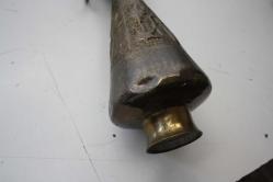 SÜPER EL YAPIMI ÜZERİ KABARTMA İŞÇİLİKLİ BÜYÜK BOY ANTİKA  VAZO YENİ ÜRÜN DEĞİL ESKİ DÖNEM ANTİKA (KİTAP RAF