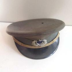 Oldukça Eskilerden Subay Sapkasi