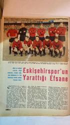 HAYAT HAFTALIK HABER MECMUA, DERGİSİ - ORTA SAYFA POSTER : KIRMIZI ODA - SIRA NO : 651 SAYI : 14 TARİH : 27 MART 1969  HİKMET FERİDUN ES - MEHMET A. KAYABAL - MARIE DENBERG - TOMRİS ERGÜVEN - VİLDAN TETİK - NİKOLA PAPAGOS - F. THEHRENST - TAMBURİ CEMİL BEY - YILMAZ ÖZTUNA - AYHAN - MÜMİN - İSMAİL - BURHAN - VAHAP - FETHİ - NİHAT - NURİ - KAMURAN - ABDURRAHMAN - ENDER -  SARILIK - TÜRK BESTECİLERİ ANSİKLOPEDİSİ - BİR CESARET İŞİ - ARSA SPEKÜLATÖRLERİ KÂRDA MI ZARARDA MI - NIXON'U BEKLEYEN BOKSÖRLER - İSTİDAT YOKSA ZORLAMAMALI - ESKİŞEHİRSPOR'UN YARATTIĞI EFSANE - FLAŞLARIN IŞIĞINDA - ROSANNA GALLI - LAMBERTO ANTINORI - STEFANIA PECCE - ETTORE GALLI - MARIE DENBERG - TOMRİS ERGÜVEN - VİLDAN TETİK - NİKOLA PAPAGOS - F. THEHRENST - TAMBURİ CEMİL BEY - YILMAZ ÖZTUNA - AZİZ BOLEL - AYDIN BEGİTER - NAFİZ YAZICIOĞLU - NİYAZİ ÖNAL - İSMAİL ÖZDEMİR - DÜNDAR ÖZBİL - ZİYA ŞENER - İLHAN CEMALCİLER - ŞÜKRÜ KUNTASAL - NECMETTİN ELDEM - ABDULLAH GEGİÇ - BRİSEL GEGİÇ - AMİGO ORHAN  - TAM TAKIM 48 SAYFA