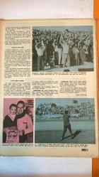 HAYAT HAFTALIK HABER MECMUA, DERGİSİ - ORTA SAYFA POSTER : KIRMIZI ODA - SIRA NO : 651 SAYI : 14 TARİH : 27 MART 1969  HİKMET FERİDUN ES - MEHMET A. KAYABAL - MARIE DENBERG - TOMRİS ERGÜVEN - VİLDAN TETİK - NİKOLA PAPAGOS - F. THEHRENST - TAMBURİ CEMİL BEY - YILMAZ ÖZTUNA - AYHAN - MÜMİN - İSMAİL - BURHAN - VAHAP - FETHİ - NİHAT - NURİ - KAMURAN - ABDURRAHMAN - ENDER -  SARILIK - TÜRK BESTECİLERİ ANSİKLOPEDİSİ - BİR CESARET İŞİ - ARSA SPEKÜLATÖRLERİ KÂRDA MI ZARARDA MI - NIXON'U BEKLEYEN BOKSÖRLER - İSTİDAT YOKSA ZORLAMAMALI - ESKİŞEHİRSPOR'UN YARATTIĞI EFSANE - FLAŞLARIN IŞIĞINDA - ROSANNA GALLI - LAMBERTO ANTINORI - STEFANIA PECCE - ETTORE GALLI - MARIE DENBERG - TOMRİS ERGÜVEN - VİLDAN TETİK - NİKOLA PAPAGOS - F. THEHRENST - TAMBURİ CEMİL BEY - YILMAZ ÖZTUNA - AZİZ BOLEL - AYDIN BEGİTER - NAFİZ YAZICIOĞLU - NİYAZİ ÖNAL - İSMAİL ÖZDEMİR - DÜNDAR ÖZBİL - ZİYA ŞENER - İLHAN CEMALCİLER - ŞÜKRÜ KUNTASAL - NECMETTİN ELDEM - ABDULLAH GEGİÇ - BRİSEL GEGİÇ - AMİGO ORHAN  - TAM TAKIM 48 SAYFA