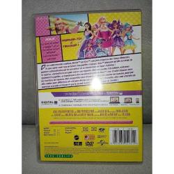 Dvd Barbie en Super Princesse (prensesin süper gücü) Orijinal Universal. Karton ceketli. Türkçe desteği yok. Disk 10 üzerinden 9.5 Sorunsuz çalışıyor. koleksiyonluk