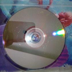 DVD Deniz kızı Barbie Prenses Denizkızı. Orijinal. Universal. Türkçe dublaj. Çalışmasını etkilemeyen çizikler var. Sorunsuz çalışıyor. koleksiyonluk 