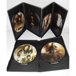 Dvd LOTR lord of the rings Yüzüklerin Efendisi 1-2-3 Dvd seti. Orijinal. 2 diskli versiyon. Türkçe dublaj ve altyazı seçenekli. Yüzük Kardeşliği; Diskler 10 üzerinden 9-9.5 İki Kule; Diskler 10 üzerinden 9-9.5 Kralın Dönüşü; Diskler 10 üzerinden film cd si 8 sorunsuz çalışıyor. bonus cd 9.5 koleksiyonluk