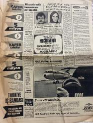 TERCÜMAN GAZETESİ - 9 MAYIS 1972 - SADECE 8 SAYFADIR -İnönü-Ecevit-Kemal Satır-Kemal Ilıcak-Ahmet Kabaklı-Rauf Tamer-Cemal User-Sadettin Mirza-Balcıoğlu-İsmet Paşa-Ürgüplü-Demirel-Züleyha Münir-Kara Ahmet-Mürşit Sıradağ-Sabah Ayhan-Murat Sertoğlu-Halil Kıvanç-Beckenbauer-Bobby Moore-Berger-Doğan Pursun-Güven Taner-Orhan Ayhan-Yusuf Mergen-İnönü istifasını geri almıyor-Balcıoğlu’nun fırçasından kurultayın son günü-Yeni hükümet için partiler Ürgüplü’ye evet diyecekler-Tercüman tam hayat kampanyasına katıldıktan 14 gün sonra öldü-Sadettin Mirza’nın geride bıraktığı eşi ve 3 çocuğuna 46065 lira ödendi-Demirel Karan millet vermeli-Gün ışığında Allah’ın söylettiği-Giyinmenin sıhhi esasları-Brakınız ünsüzü-İsrail elçisinin Amerikalı Musevilere bir tavsiyesi-2 kardeş annelerini öldürdü-Akhisar’da trafik kazası sonucu dört kişi öldü-Apollo 16’nın yakıt boşaltılırken patlama oldu 46 kişi yaralandı-Kara Ejder-Volga Volga-Krallar arasında Almanya Wembley’de mucize yarattılar-Ender’i bir Türk kulüb