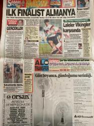 SABAH GAZETESİ DOĞUM GÜNÜ HEDİYESİ - 22 HAZİRAN 1992 - TAM TAKIM 18 SAYFADIR -Şevket Çubuk-Ömer Odabaşı-Filiz Akın-Hasan Demir-Süleyman Demirel-Theodorakis-Ramazan Öztürk-Mazlum Kiper-Sarışın Afet-Max Zarman-Laurence Olivier-Bruce Boxleitner-Lindsay Wagner-Marlie Matlin-Erdoğan Sevgin-Mesut Arda-Sebo-Turgay Şeren-Yavuz Gürel-Riedle-Yavuz Gönenç-Nükhet Duru-Çiğdem Yücesoy-Zülfü Livaneli-Holly Simi-Roberto Mancini-Süleyman Demirel-Bülent Ecevit  İşte elebaşları-Paralar nerede?-Suç ortağı tefeci kadın-Demirel’in ince hesabı-Ege’nin 2 yakası Efes’te buluştu-Özal’ın Koyu’nu kirleten Fransızlar para arıyor-SSK’lı hasta başının çaresine bakacak-Bizimcity-Modern Tıp ve Kadın-Basın Dünyası-Açık oturumun perde arkası-Arkası Yarın’larda 3 olay-Çılgın ihtiras-Yalnızca Maria-Yalan Rüzgarı-Rodrigo’nun gücü-Ölüme Yolculuk-Karanlık Adalet-Teleon’da Eşref Kolçak filmleri-3 yeni dizi daha-Sessiz Ortak-Patagonya Kralı-Cententen Bin-Kızlar Yurdu-Süheyla’nın başı dertte-Sizinzkiler-Novak Operasyonu-Fener N