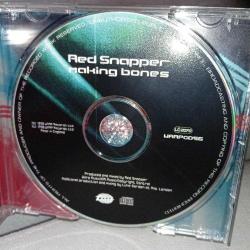 Cd Red Snapper making bones. Orijinal 1998 İngiltere baskı. Disk 10 üzerinden 9 iyi durumda koleksiyonluk