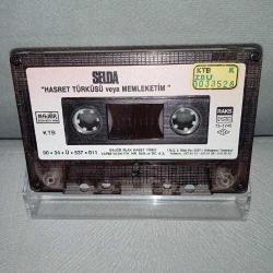 Kaset Selda Bağcan Hasret türküsü veya memleketim. orijinal 1990 Kağıt Baskı. kartoneti yok. sorunsuz çalışıyor