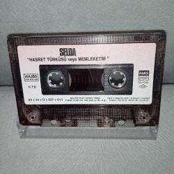 Kaset Selda Bağcan Hasret türküsü veya memleketim. orijinal 1990 Kağıt Baskı. kartoneti yok. sorunsuz çalışıyor