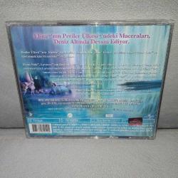 Vcd Barbie prenses ve yoksul Terzi kız. Orijinal. Universal. Türkçe dublaj. Çalışmasını etkilemeyen çizikler var. Sorunsuz çalışıyor. koleksiyonluk