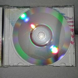 Cd Nil Karaibrahimgil tek taşımı kendim aldım albümü. Orijinal 2006. Disk 10 üzerinden 9 koleksiyonluk