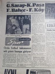Cumhuriyet Gazetesi - 17 Aralık 1960 - Kurucu Meclis Kanunu Dün Meriyete Girdi - Nüfus Artışı İle İlgili Seminer - Şeyhlerle Ağaların Nakilleri Başladı - Yugoslav Peter Zaroviç Tankeri 48 Saat Yanacak fotoğraf - Topkapı Hadiseleri Duruşmasında Gazeteciler Şahitlik Ettiler -  Ege Üniversitesi Öğrencileri De Cezayir Olaylarını Protesto Ettiler - Orman Yakma Ve Irza Geçme Suçları Kanun Tasarısı Milli Birlik Komitesi Genel Kurulunda - 10. Köy Yazan Fakir Baykurt Yazı Dizisi - Atatürk'ün Akaretlerde Oturduğu Ev - İsrail'de Nükleer Bomba Yapacak Duruma Gelmiş - Apikoğlu Sucuk - Ünlü Opera Sanatçısı Maria Callas fotoğraf - 1959 1960 Yunus Nadi Armağanı Dil Davamız İkinci Büyük Atılım Yazan Cemal Gürlek - 1958 Dünya Kupasını Kazanan Takım Brezilya Fotoğraf - Gündüz Kılıç'ın Unutamadığı An - Jeppson'a Göre En İyi 10 Takım  - Atletico Madrid Garincha'ya 1,5 Milyon Veriyor - Fenerbahçe Feriköy Maçı - Galatasaray Kasımpaşa Maçı -  galatasaraylılar dün yaptıkları son antrenmanda -Arçelik gaz sobası