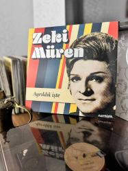 Zeki Müren Ayrıldık İşte plak