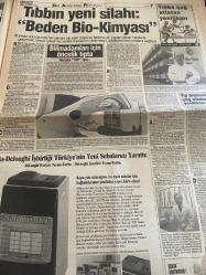 SABAH GAZETESİ DOĞUM GÜNÜ HEDİYESİ - 16 TEMMUZ 1991 - TAM TAKIM 26 SAYFADIR -Mesut Yılmaz-Mevhibe Hanım-Güneri Cıvaoğlu-Adnan Menderes-Hıncal Uluç-Serdar Dinçbaylı-Hakan Sumerer-Genco Sabancı-Ajda-Akrep Nalan-Recep Şekerci-Can Tanrıyar-Süleyman Rodop-Metin Aşık-Sepp Piontek-Erman Toroğlu-Tanju-Rıdvan-Seba-Zafer Atamer-Cem Erman-Turgut Özal-Bülent Ecevit-Süleyman Demirel-Erdal İnönü-Didem Ünsal-Melek Tuncel-Mehmet Sarıgün-Bergen-Yaşar Kekava-Hülya Avşar-Ayşegül Aldinç-Osman Yördem-Hülya Süer-Kayahan-Nilgun Onatkut-Zerrin Özer-Müjdat Gezen-Cenk Koray-Çetin Alp-Tanyeli-Gülgün Hosses-Selami Şahin-Mehmet Vukasıç-İpek Pınar-Sibel Gökçe-Deniz Eren-Filiz Ersan-Funda Ersan-Filiz Özten-Çiğdem-M. Ali Tunç-Erbil  Enflasyonda dünya 14’üncüsüyüz-Madonna’nın çamaşırları kapışılıyor-Kıyamet taşı hızla geliyor-Yılmaz’a insan hakları uyarısı-Çılgın aşık nişanlısını zorla kaçırdı-İncirlik yine hareketlendi-Petrol’e yüzde 15 zam geldi-Kartal’da şenlik var-Galatasaray’da hoca kim-Denizli’den övgü-Antep’li