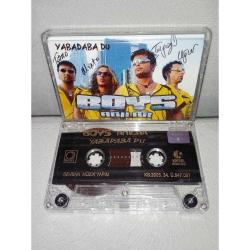 Kaset Grup Boys anılar yabadaba du. Orijinal. kartonette yazı var. kaset sorunsuz çalışıyor. NADİR