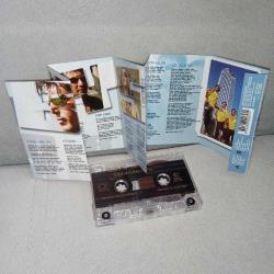 Kaset Grup Boys anılar yabadaba du. Orijinal. kartonette yazı var. kaset sorunsuz çalışıyor. NADİR