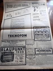 Cumhuriyet Gazetesi - 20 Mart 1939 - şimdi artık Yeni Bir Dünya harbine doğru yazan Yunus Nadi Başmakale - Almanya Londra'daki elçisini geri çağırdı - Hitler dün Berlin'e döndü ve merasimle karşılandı - çankaya'daki kabul resminde Cumhur reisimiz İsmet İnönü Bulgar Başvekili Ekselans Köseivanofla görüşüyor fotoğraf - Zonguldak'ta kasımlar köyünde 98'lik bir ihtiyar reyini kullanıyor fotoğraf - müsabakalara iştirak eden zabitlerimiz İstiklal marşını dinliyorlar fotoğraf - Adana Halkevinin açtığı bakımevi fotoğraf - Toprak Bayramı - muhacir Yahudiler - seçim tasnifinin neticesi - paris'teki Çin'e bar'lardan birinin içi fotoğraf - Fransız Keman üstadı Franseskati Fransız tiyatrosunda - Racanın hazineleri Perşembe akşamı Saray ve İpek sinemalarında - Galatasaray Beşiktaş maçı yapılmıyor - Fenerbahçe futbolcuları idari heyetin dilemiyorlar - Fenerbahçe 1 Vefa 0 - Bulgar başvekili Köseivanof'un Ankara günleri fotoğraflar - Kadın severse yazan Esad Mahmut Karakurt Yazı dizisi - çocuklar için