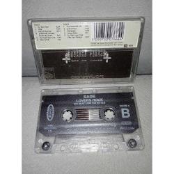 Kaset Sade Lovers rock albümü. Orijinal sorunsuz koleksiyonluk
