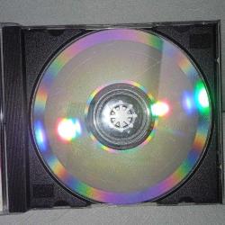 Cd Ebru Gündeş Kurtlar Sofrası albümü. Orijinal. Raks 1996 Dönem Baskı Sarı Bandrollü albüm.