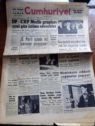 Cumhuriyet Gazetesi - 12 Kasım 1957 - Demokrat Parti CHP Meclis Grupları Aynı Gün İçtima Edecekler - İtalyan Cumhurbaşkanı Gioavanni Gronchi Ankara'da fotoğraf - İhsan Doruk'un Cahide Aleyhine Açtığı Davaya Dün Başlandı - Pul Sergisi Açıldı - İsmet İnönü İyileşiyor - Gaziantep seçimleri büyük bir olgunluk içinde yapılmıştır - Seni Sevmek Kaderdir Yazan Sinclair Levis - devrimizin sinirlilikleri yazan Profesör Doktor Rasim Adasal - gençlik tiyatrosunun temsilleri -   Dünya Bankası Süveyş Kanalı İhtilafında Aracı - Elektrikli Balık - Yağlıboya Nasıl Kullanılır -  iki denizaltımız Pakistan'a gitti - Ingrid Bergman İlk Defa Komedi Filmi Çevirecek - Galatasaray Dün On Kişi İle Antrenmanda fotoğraf - Federasyon Kupasına Yarın Dolmabahçe Devam Edilecek - Fenerbahçeli Ergun Öztuna İyileşiyor - Jozef Monel Öldü - Fahrettin Kerim Gökay Bern Elçiliğine Tayinini Teyid Etmedi - Kamil su eski eserler ve Müzeler Genel Müdürü oldu - Kula kumaşları - Ankara İstanbul radyosu programı