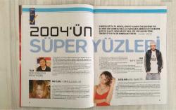 YENİ AKTÜEL – SAYI 36 – 29 ARALIK 2004 / 4 OCAK 2005 – ÖZEL YILBAŞI SAYISI – 98 SAYFA – MEHMET ÖZ: “GELECEK ALTERNATİF TIBBIN” – PROF. DR. AHMET ERCAN’IN BÜYÜK SIRRI: TMSF ADINA UZANLAR’IN MEKANLARINDA BELGE ARARKEN – 17 ARALIK ZİRVESİNE KATILAN GAZETECİLERİN AĞZINDAN EKRANA YANSIMAYANLAR – SERDAR ORTAÇ: “AŞKTAN BAŞKA BİR ŞEY ALMAZLAR” – HERKESE BEDAVA “KANSERLE SAVAŞ” VCD’Sİ – 2004 FUTBOL RAPORU – TÜRKİYE’DE VE DÜNYADA YILIN ÖNE ÇIKAN İSİMLERİ, OLAYLARI, KAYIPLARI, 2005 TRENDLERİ – YILIN EN İYİ ALBÜMLERİ, FİLMLERİ, MEKANLARI – YILBAŞI ÖNERİLERİ – “NOEL BABA KOSTÜMÜYLE SOYGUN” HABERLERİ – DERGİ GAFI: OKUR HABERİ 2003’TEN – “HAFTANIN LAFI”: PARIS HILTON – “HAFTANIN ALBÜMÜ”: LEBLEBİ ERSOY VE LEBLEBİLERİ – ASTROLOGLAR KAZANAN, HEDİYE DAĞITICILARI KAYBEDEN – KISA HABERİN ANATOMİSİ: KÜTAHYA SİMAV’DA SINIF BOYAMA – “SİKEN BİRAZ ASABİ OLABİLİYOR” – “ZİYA DEDE ÇOK KOREKT BİR İNSANDI” – “BEN ALMANYA’YA ÇOK SIK GİDERİM” – “FENERBAHÇE OLARAK SPARTA’DA YENECEĞİZ” – “TÜRKİYE’DE MİLYARLARCA EV OFİS