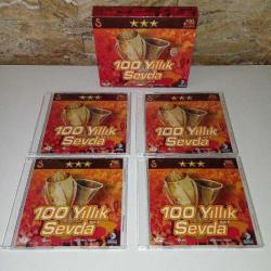 Vcd GS Galatasaray 100 Yıllık Sevda Mehmet Ali Birand (4 adet vcd) Tam Set. Orijinal. 4 disk. Çok iyi durumda. Temiz koleksiyonluk