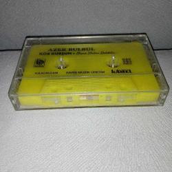 Kaset Azer Bülbül kör kurşun sana yalan gelebilir. Orijinal. Kartoneti yok, baştan sona dinlendi sorunsuz çalışıyor