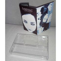 Evanescence fallen kartonet ve kaset kutusu. Kaset YOK. Sadece orijinal kartoneti ve orijinal kutusu mevcuttur. Kartonet tertemiz.