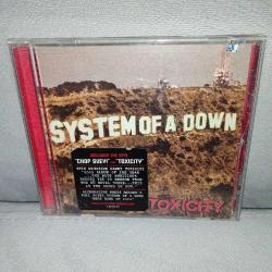 Cd system of a down toxicity albümü. Orijinal 2001 Amerikan baskı.