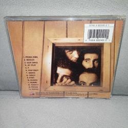 Cd system of a down toxicity albümü. Orijinal 2001 Amerikan baskı.