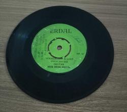 AŞIK DEDE BEKAR-VERMEM SENİ ELLERE